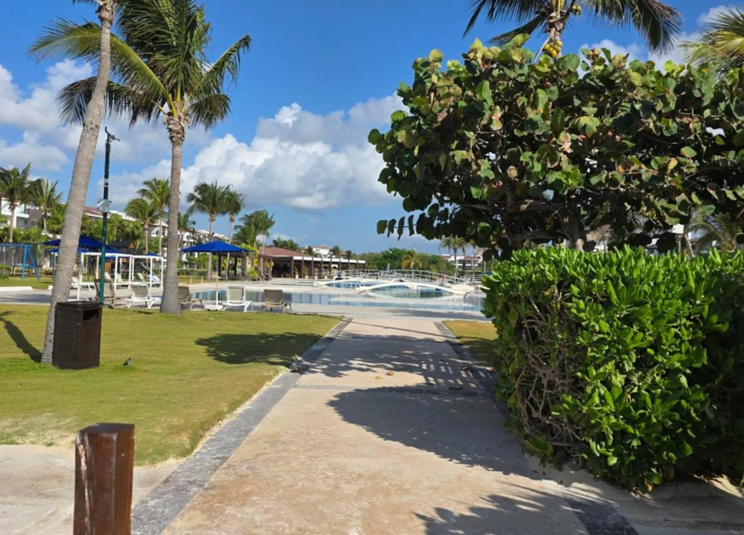 Mareazul Luxury Swim-Up Apartment And Private Beach Club Playa del Carmen