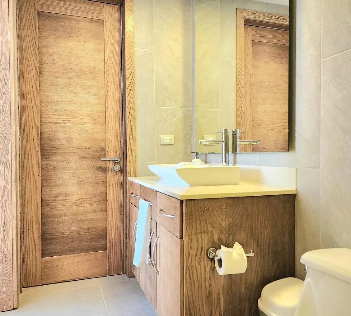Mareazul Luxury Swim-Up Apartment And Private Beach Club Playa del Carmen