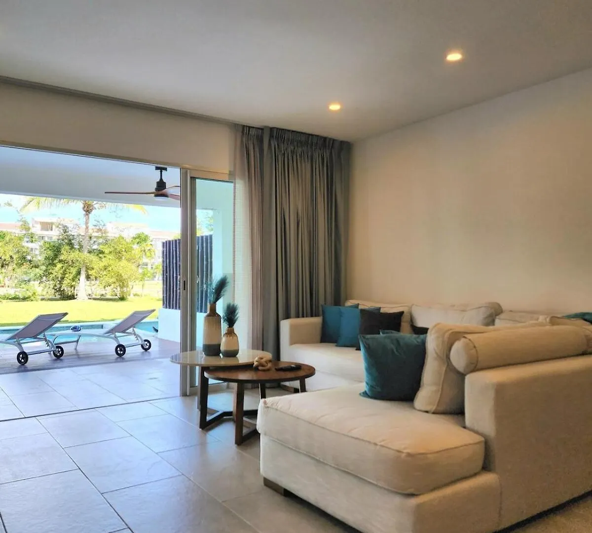 Mareazul Luxury Swim-Up Apartment And Private Beach Club Playa del Carmen