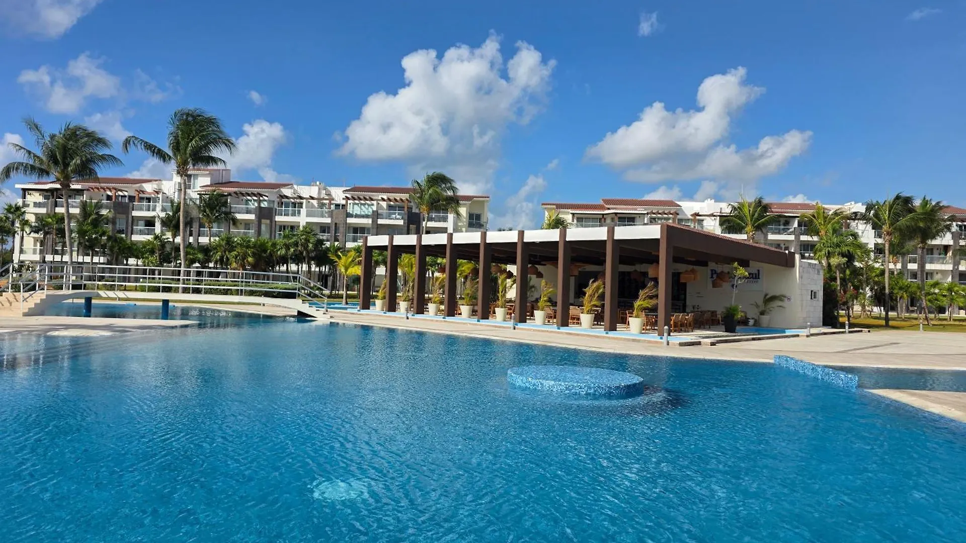 Mareazul Luxury Swim-Up Apartment And Private Beach Club Playa del Carmen Mexico