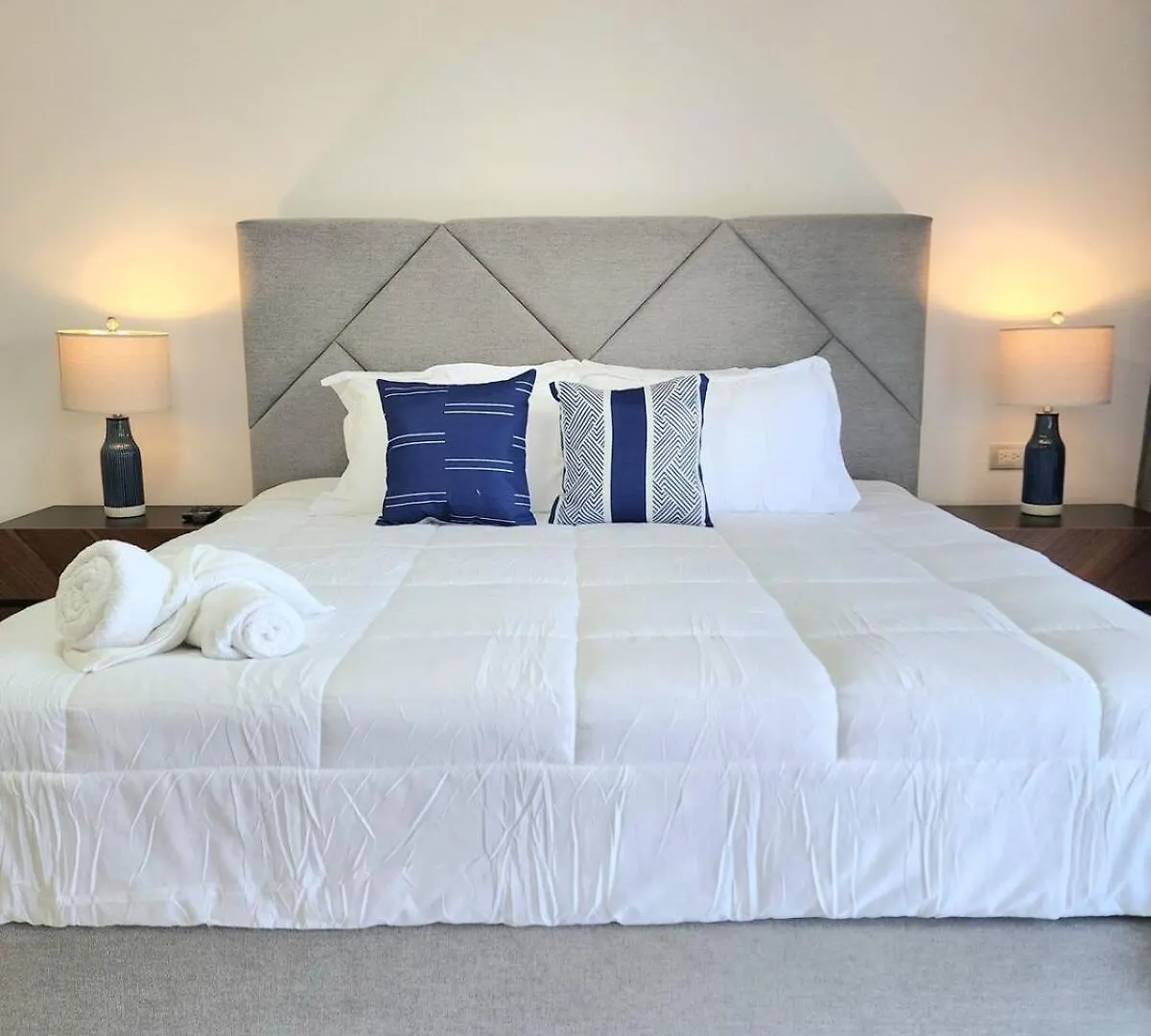 Mareazul Luxury Swim-Up Apartment And Private Beach Club Playa del Carmen